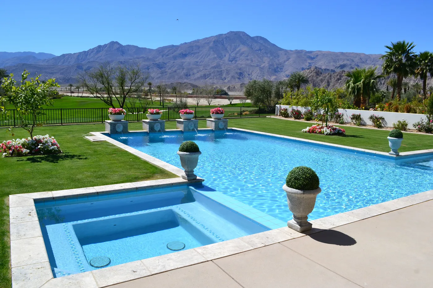 Custom Pools services in La Quinta, California - Vacation Pools Inc