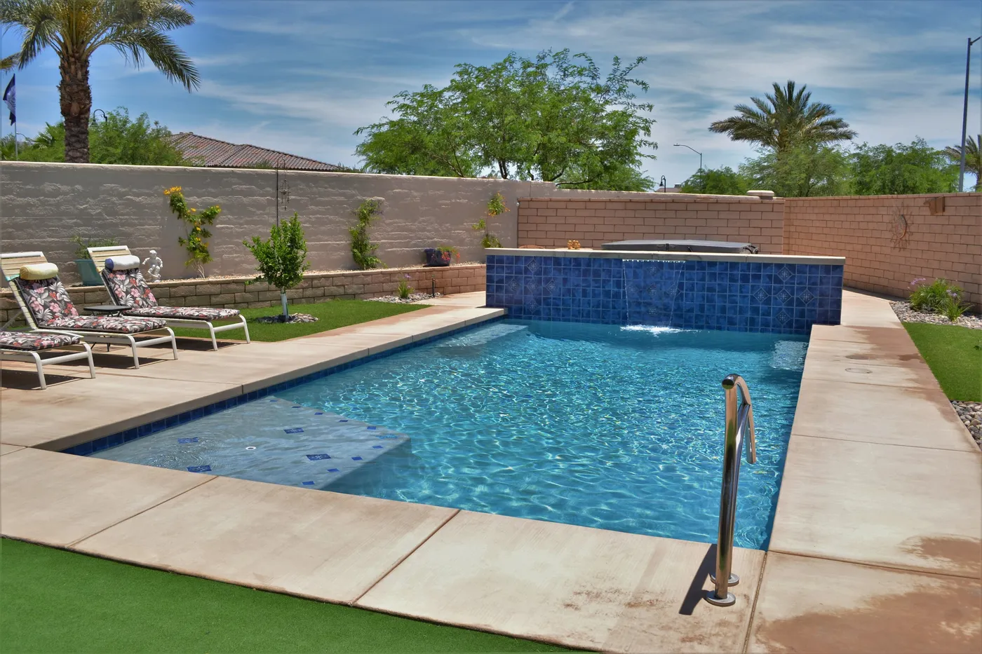 Infinity Pools services in La Quinta, California - Vacation Pools Inc