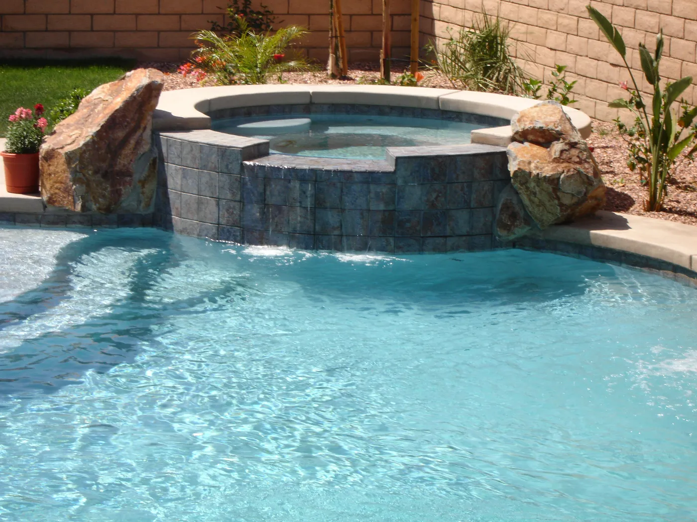 Spas services in Rancho Mirage, California - Vacation Pools Inc